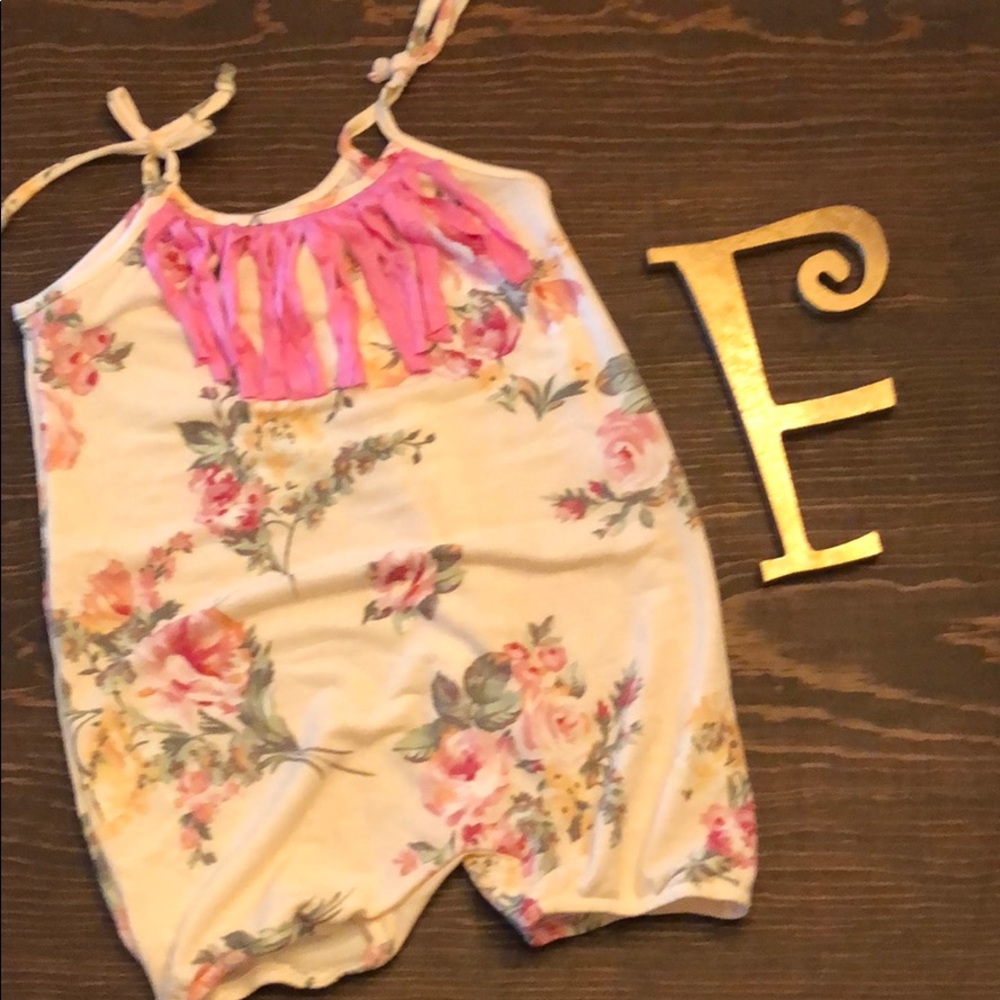 Million polkadots floral romper